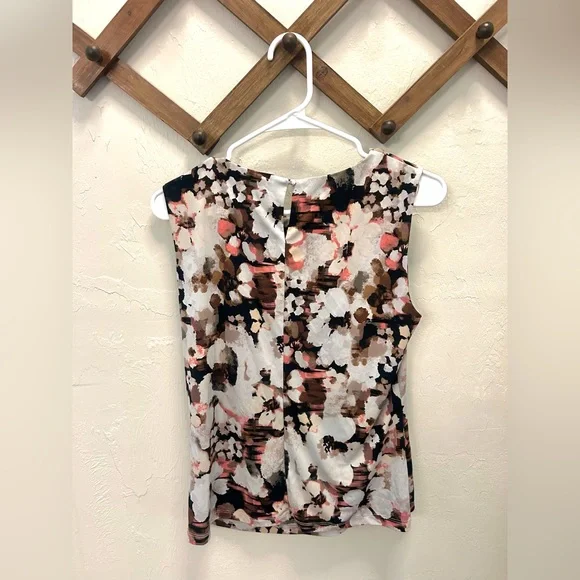 Calvin Klein Women’s Sleeveless Floral Print Blouse Size Medium Professional Top - Picture 2 of 3